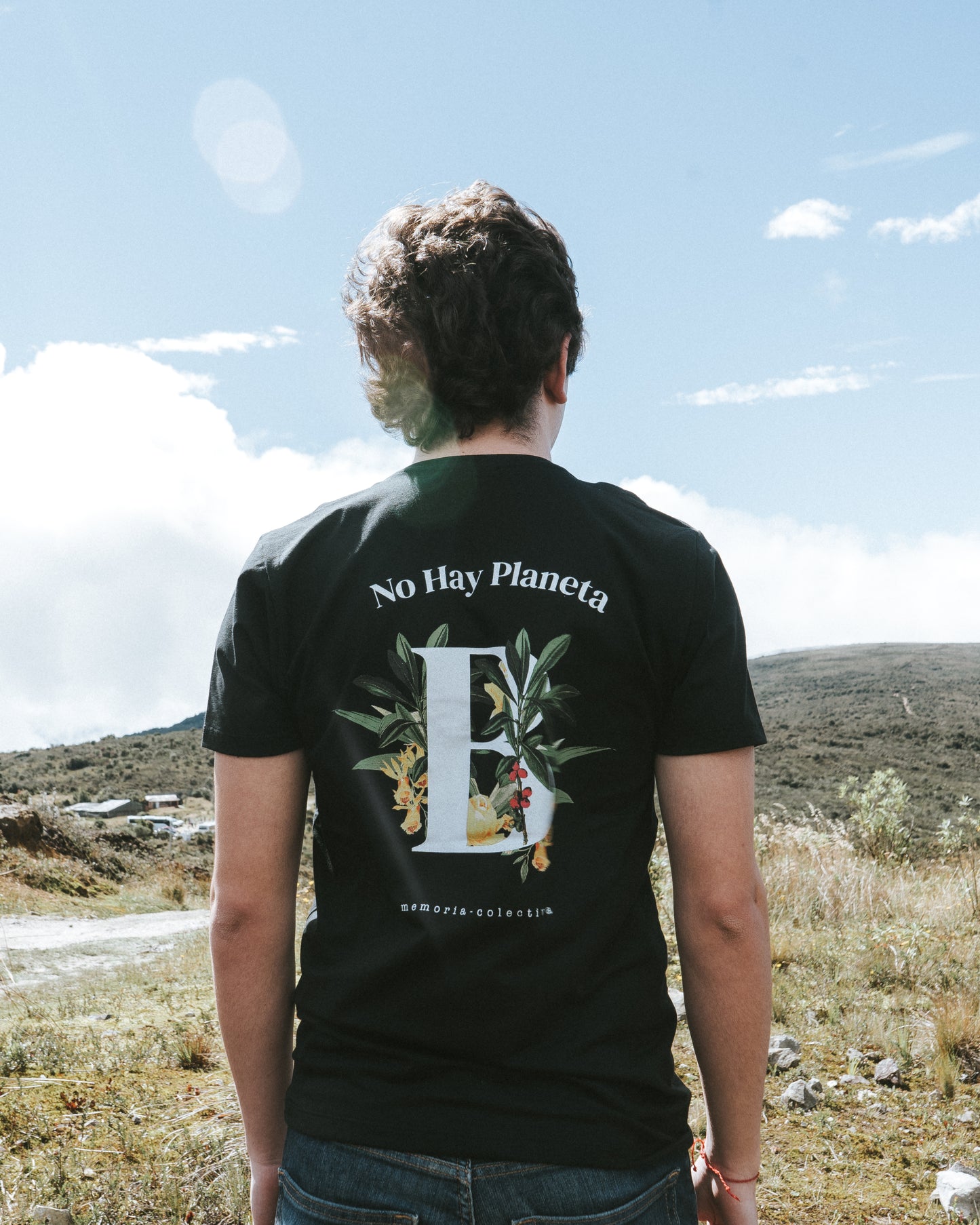 Camiseta - No Hay Planeta B